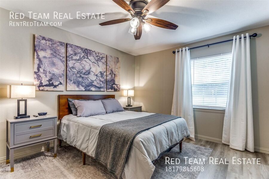 Cozy 3 bedroom in established subdivision off of 820 near Lake Worth! property image