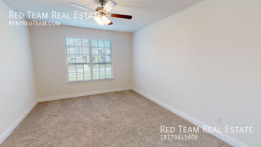 Beautiful New 3-Bedroom / 2 Bath Home in Aubrey property image