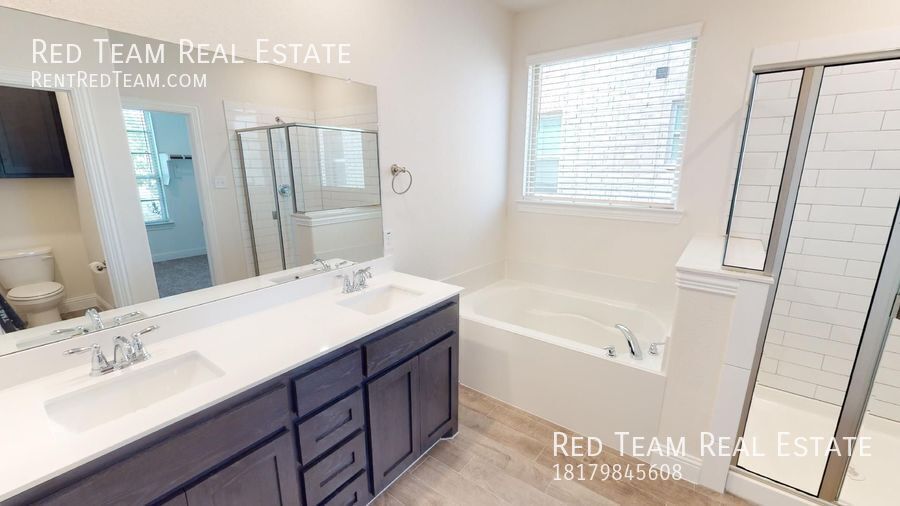 Beautiful New 3-Bedroom / 2 Bath Home in Aubrey property image