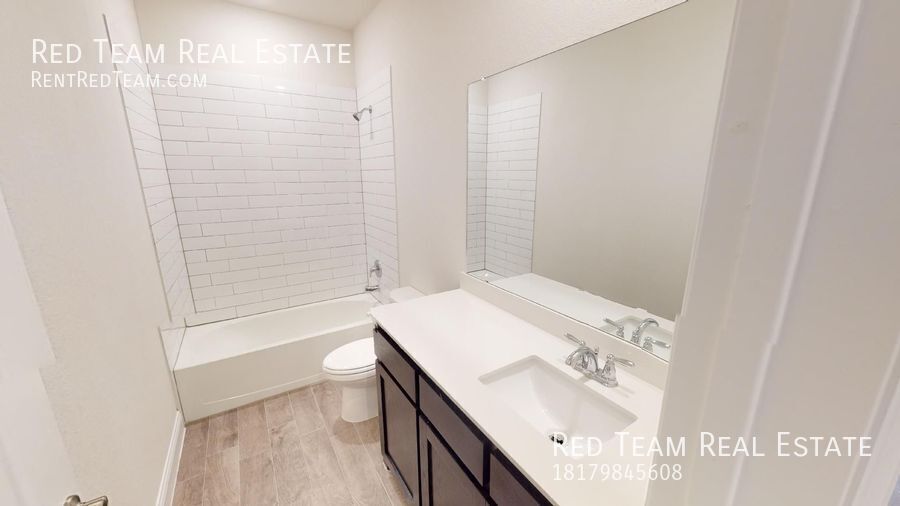 Beautiful New 3-Bedroom / 2 Bath Home in Aubrey property image
