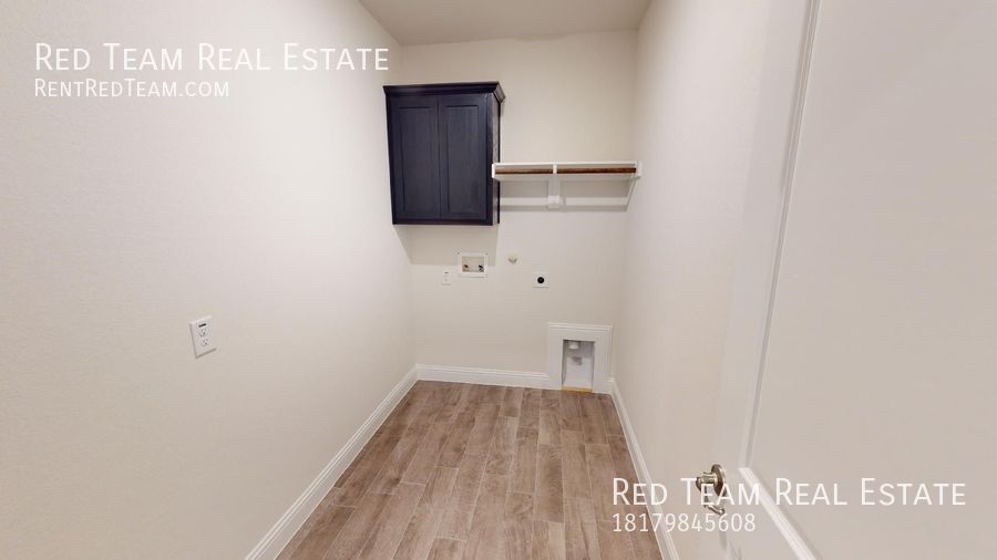 Beautiful New 3-Bedroom / 2 Bath Home in Aubrey property image