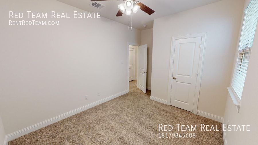Beautiful New 3-Bedroom / 2 Bath Home in Aubrey property image
