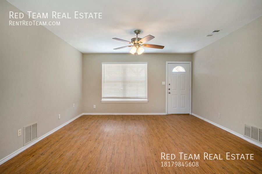 Country Living on a Large Double Lot! property image
