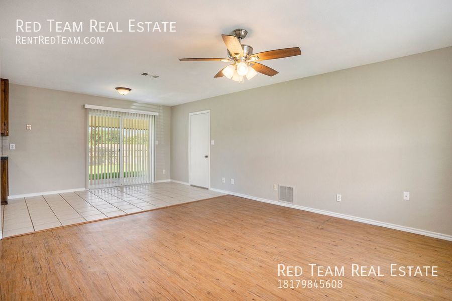 Country Living on a Large Double Lot! property image