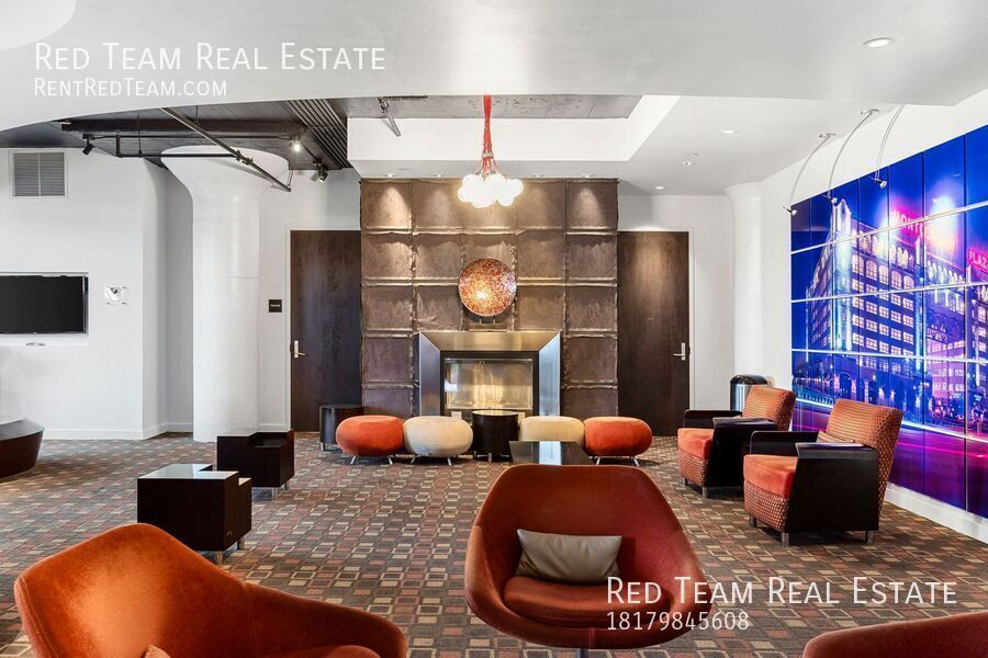 Fabulous Urban lifestyle in the Historic Montgomery Plaza with a panoramic Downtown Fort Worth view! property image