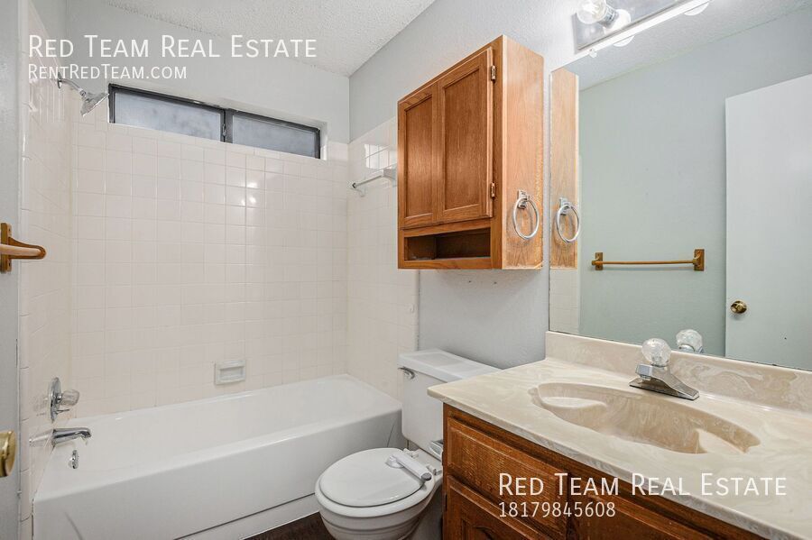Outskirts West Fort Worth Home Available! property image
