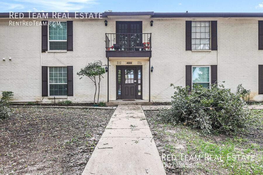 Elegant Three Bedroom Unit across from Ridglea Country Club property image