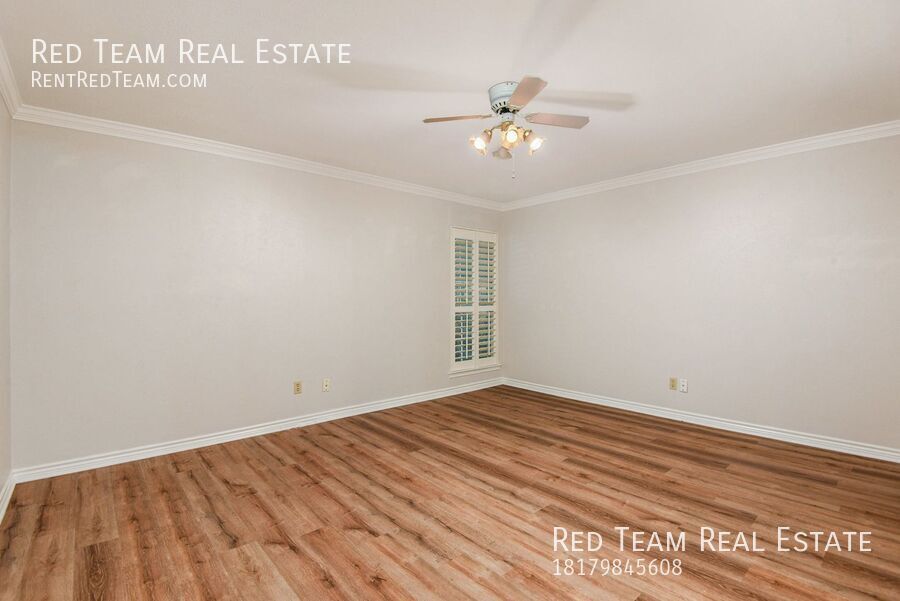 Elegant Three Bedroom Unit across from Ridglea Country Club property image