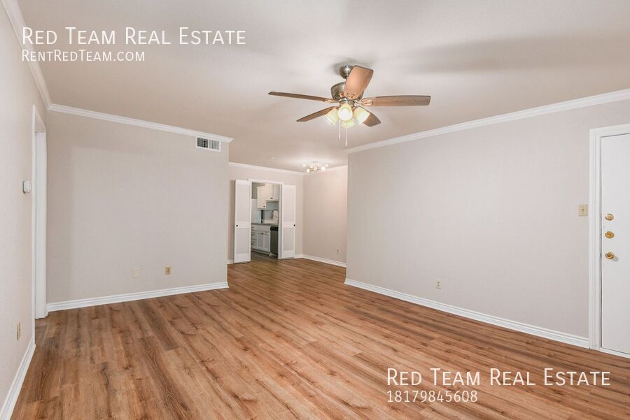 Elegant Three Bedroom Unit across from Ridglea Country Club property image