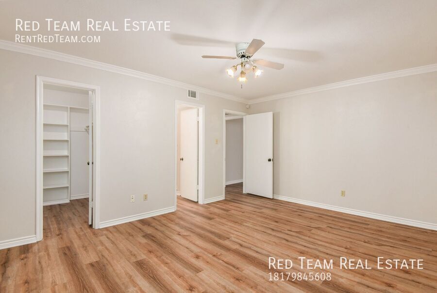 Elegant Three Bedroom Unit across from Ridglea Country Club property image