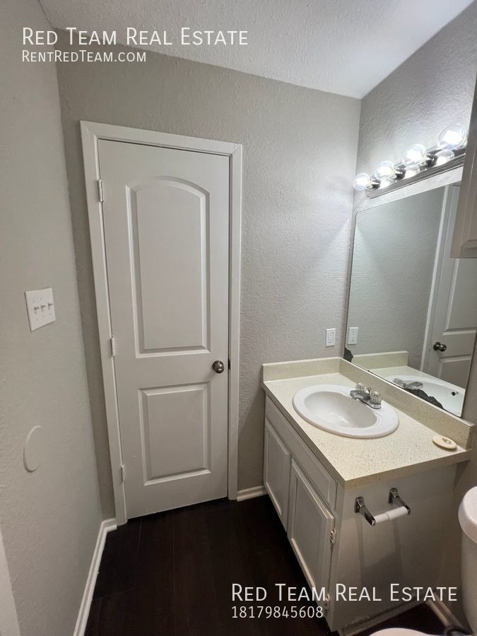 2 Bedroom Apartment Near General Motors property image