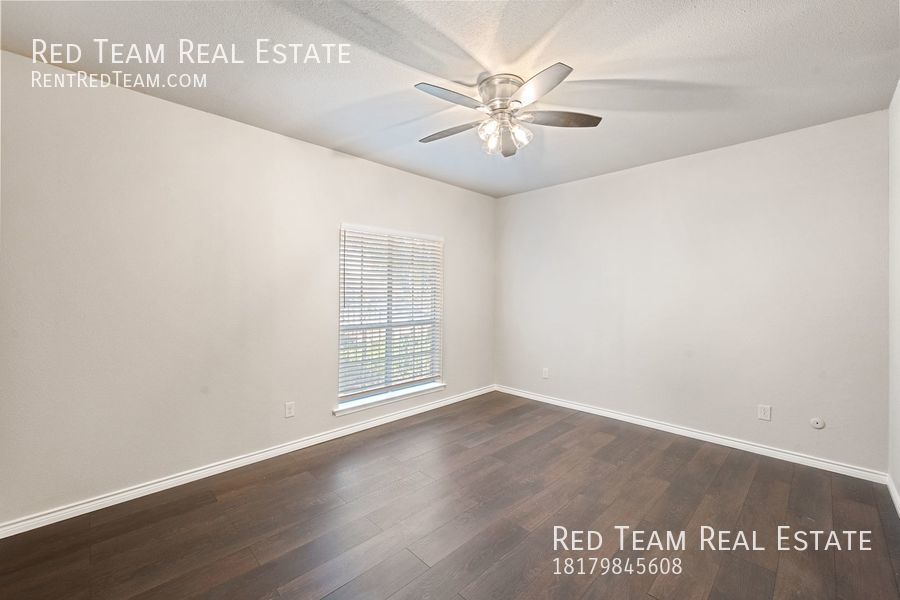 Highly sought after 1-1 Condo in Tanglewood property image