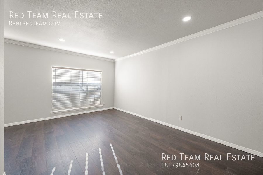 Highly sought after 1-1 Condo in Tanglewood property image