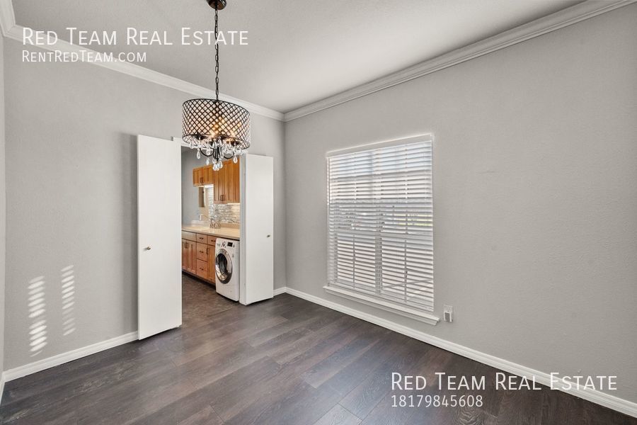 Highly sought after 1-1 Condo in Tanglewood property image