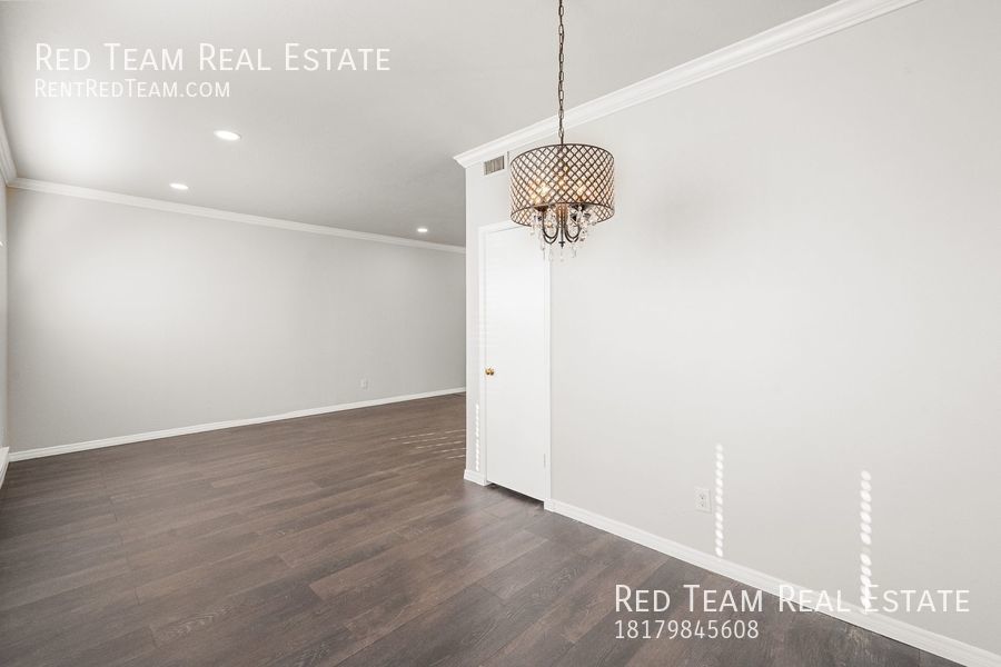 Highly sought after 1-1 Condo in Tanglewood property image