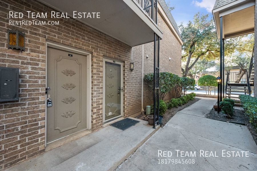 Highly sought after 1-1 Condo in Tanglewood property image