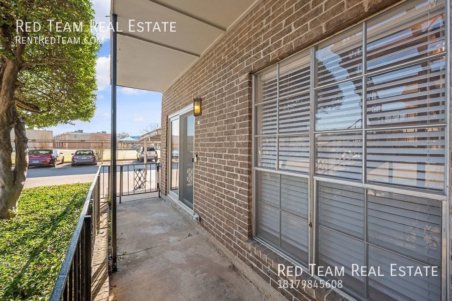 Highly sought after 1-1 Condo in Tanglewood property image