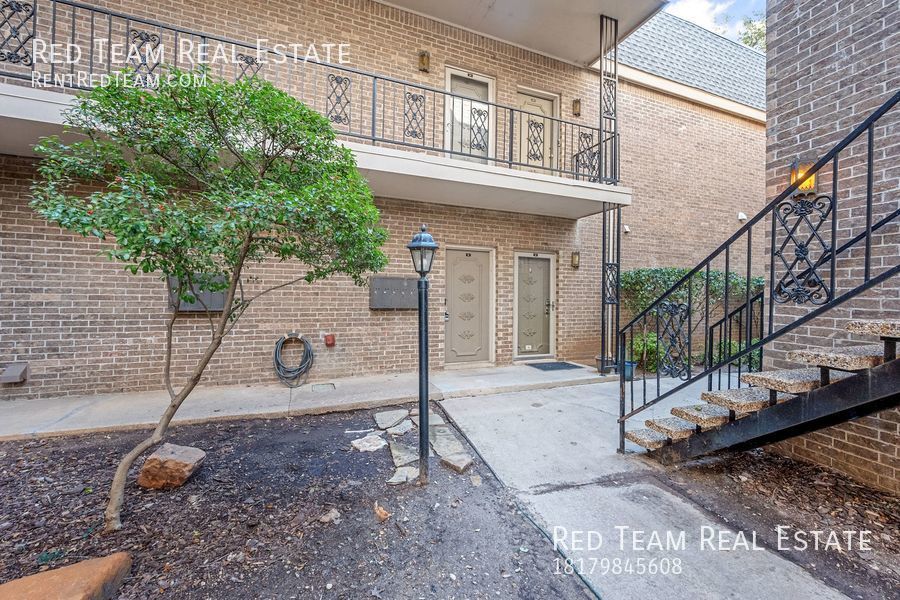 Highly sought after 1-1 Condo in Tanglewood property image